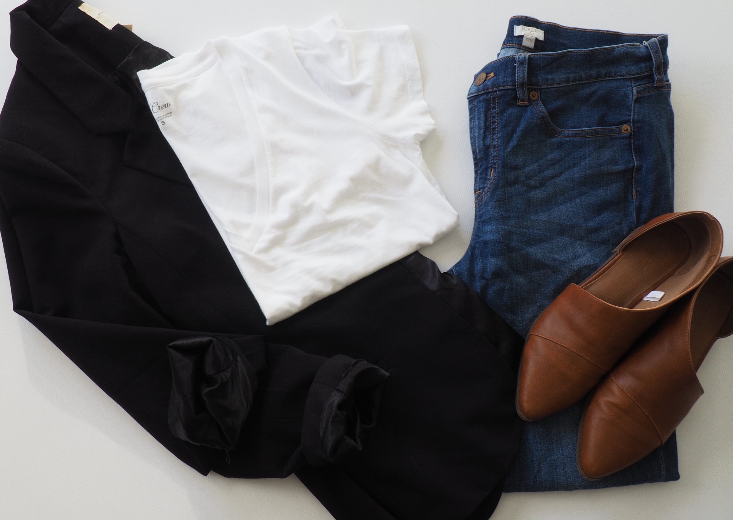  Blazer  (Similar)  |  T Shirt  |  Jeans  |  Booties  