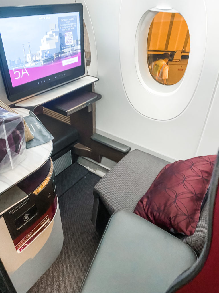 seat on the Qatar Airways Business Class Q suite