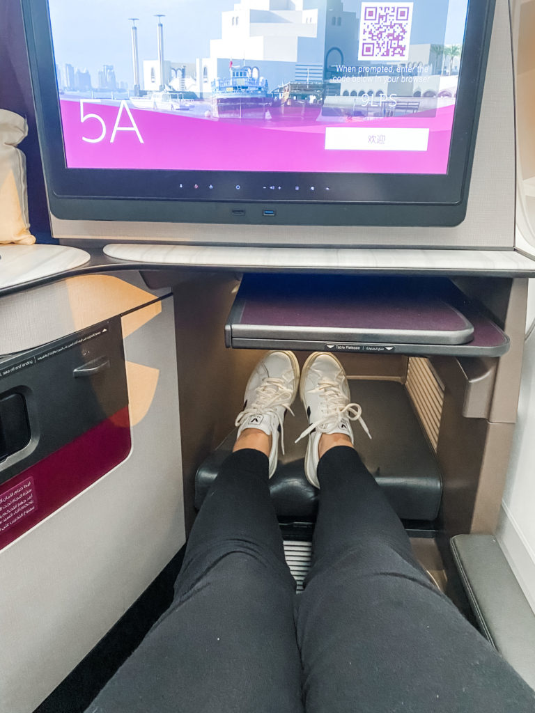 seat and leg room on the Qatar Airways Business Class Q suite 